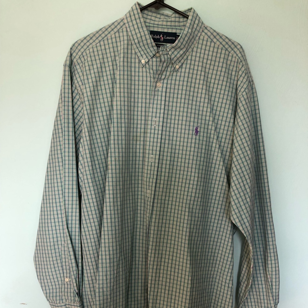 Men’s Casual/Dressy Button Down RL Shirt.